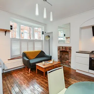 https://in-town-apartments.yorkshirehotels.net